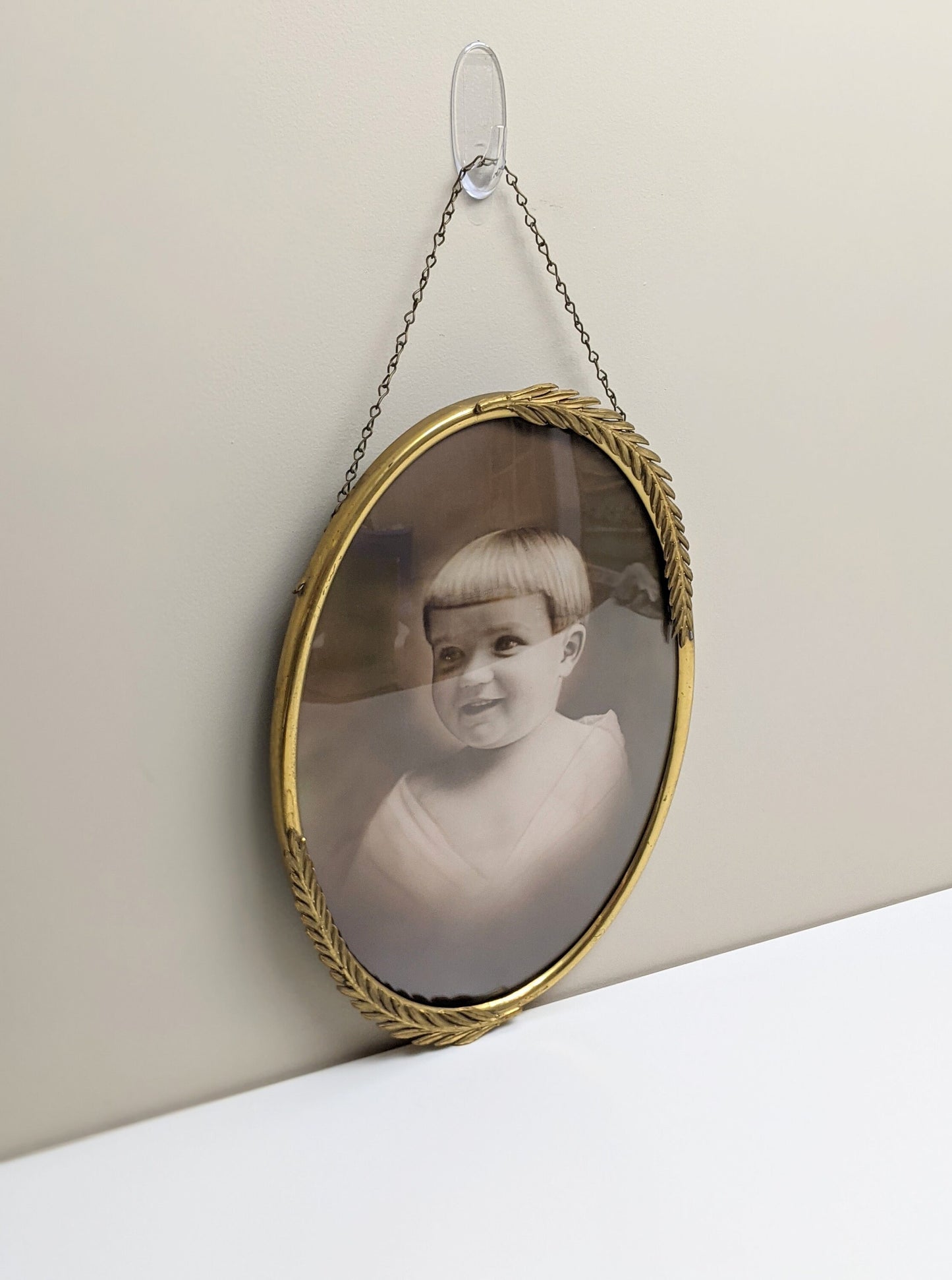 Antique Brass Oval Convex Glass Portrait Picture Frame | Brass Leaf Design | Art Nouveau